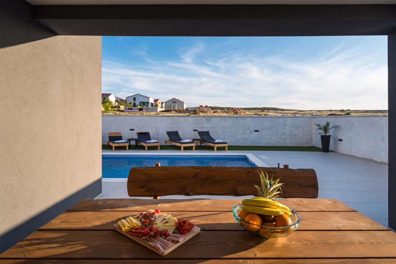 Luxury Villa Noemi Ražanac 외부 사진