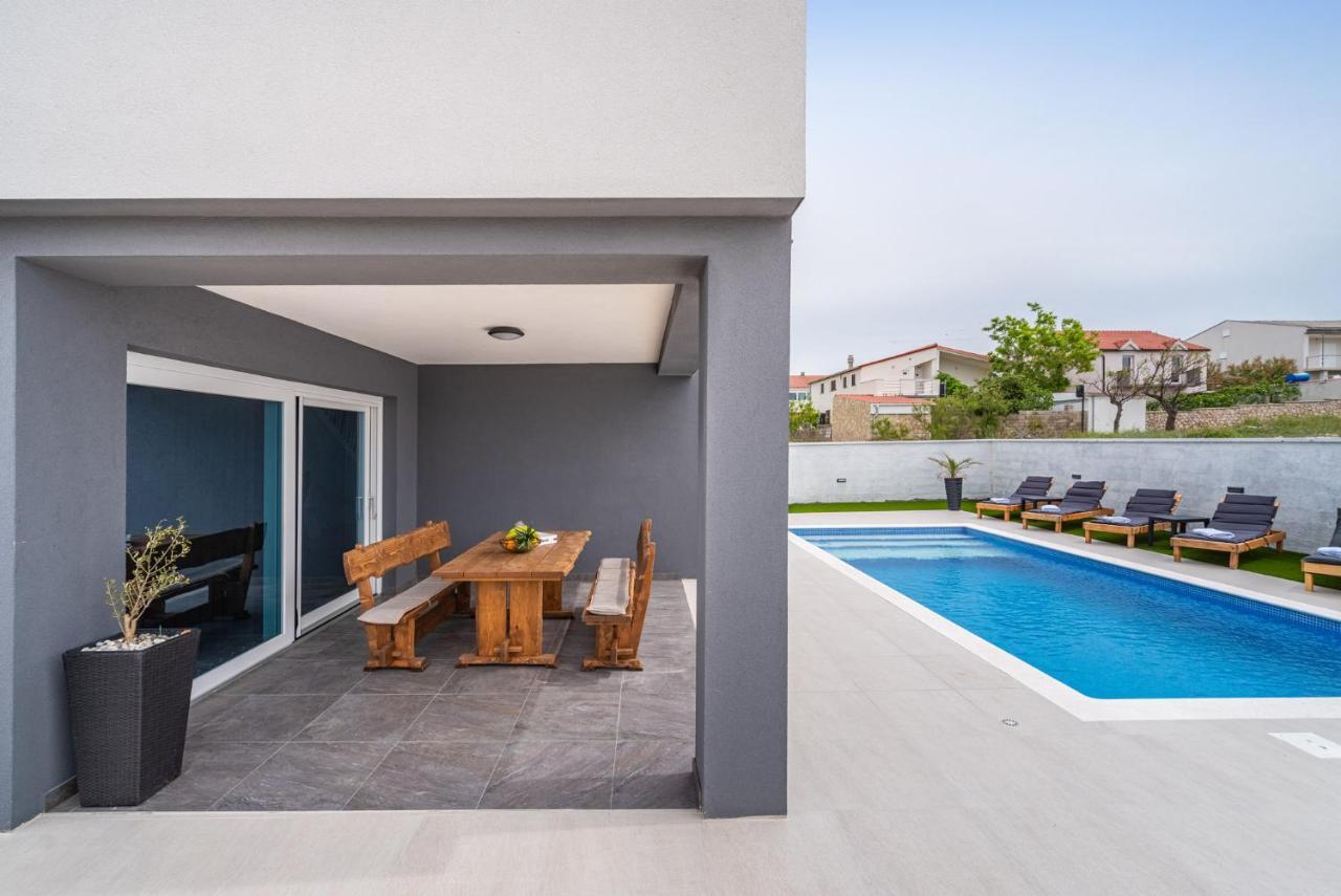Luxury Villa Noemi Ražanac 외부 사진