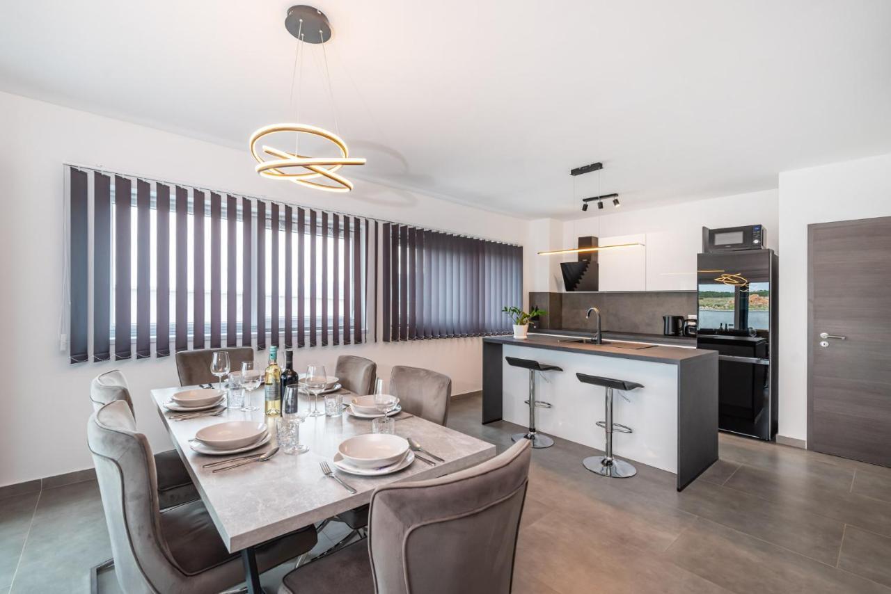 Luxury Villa Noemi Ražanac 외부 사진