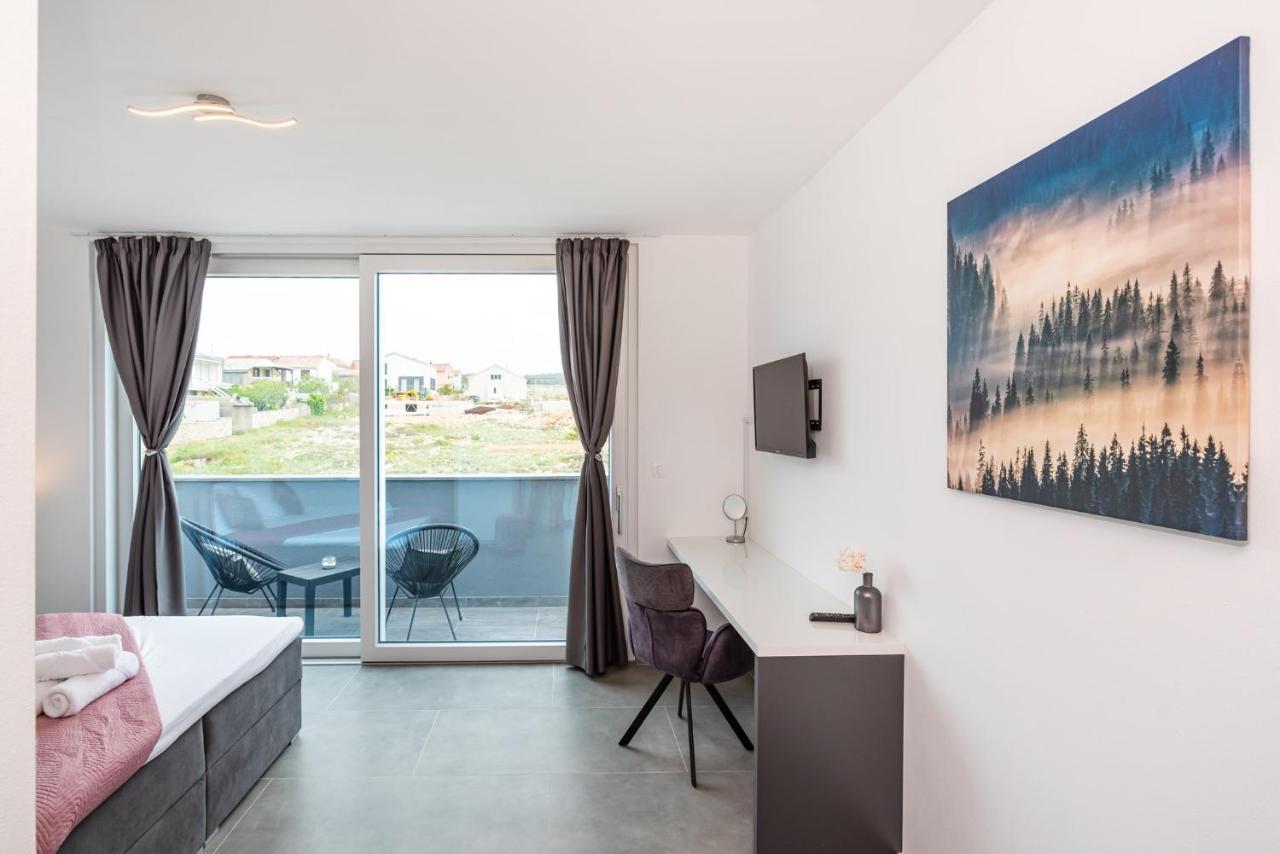 Luxury Villa Noemi Ražanac 외부 사진