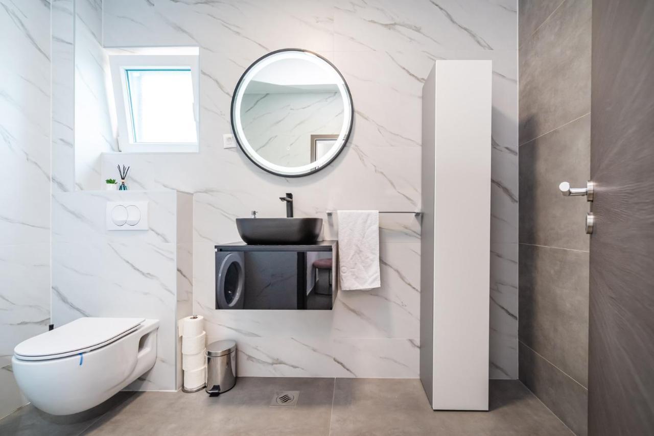 Luxury Villa Noemi Ražanac 외부 사진