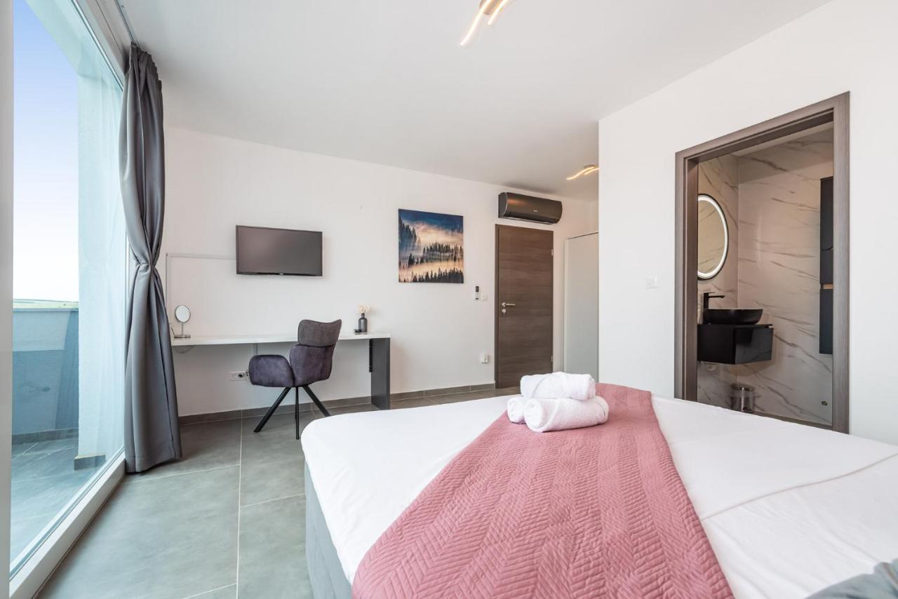 Luxury Villa Noemi Ražanac 외부 사진