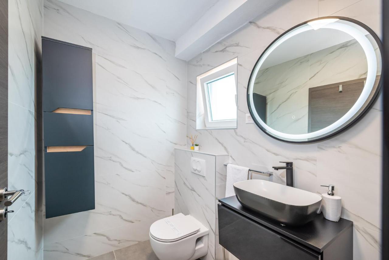 Luxury Villa Noemi Ražanac 외부 사진