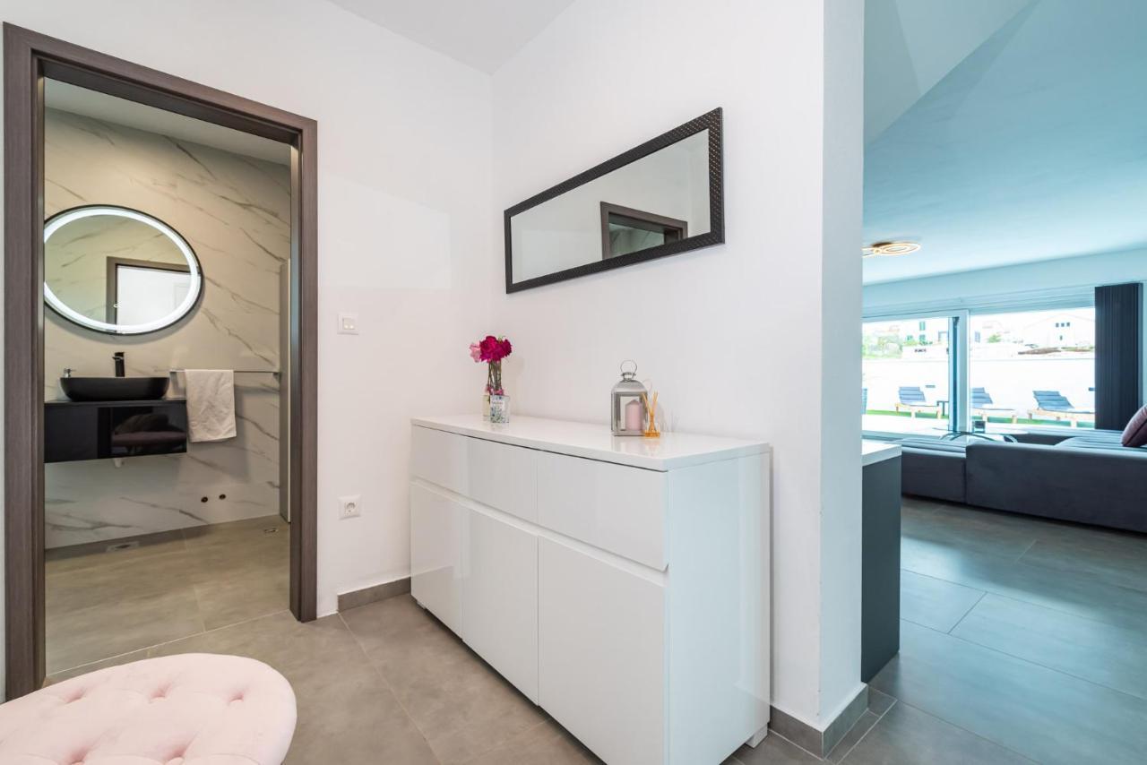 Luxury Villa Noemi Ražanac 외부 사진