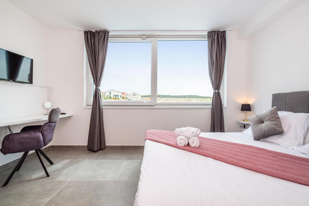 Luxury Villa Noemi Ražanac 외부 사진