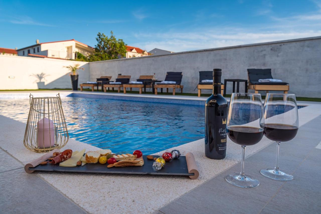 Luxury Villa Noemi Ražanac 외부 사진