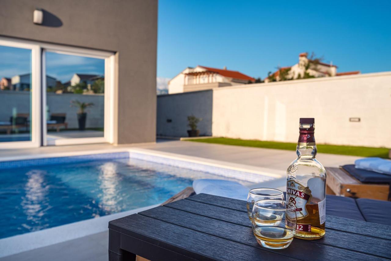 Luxury Villa Noemi Ražanac 외부 사진