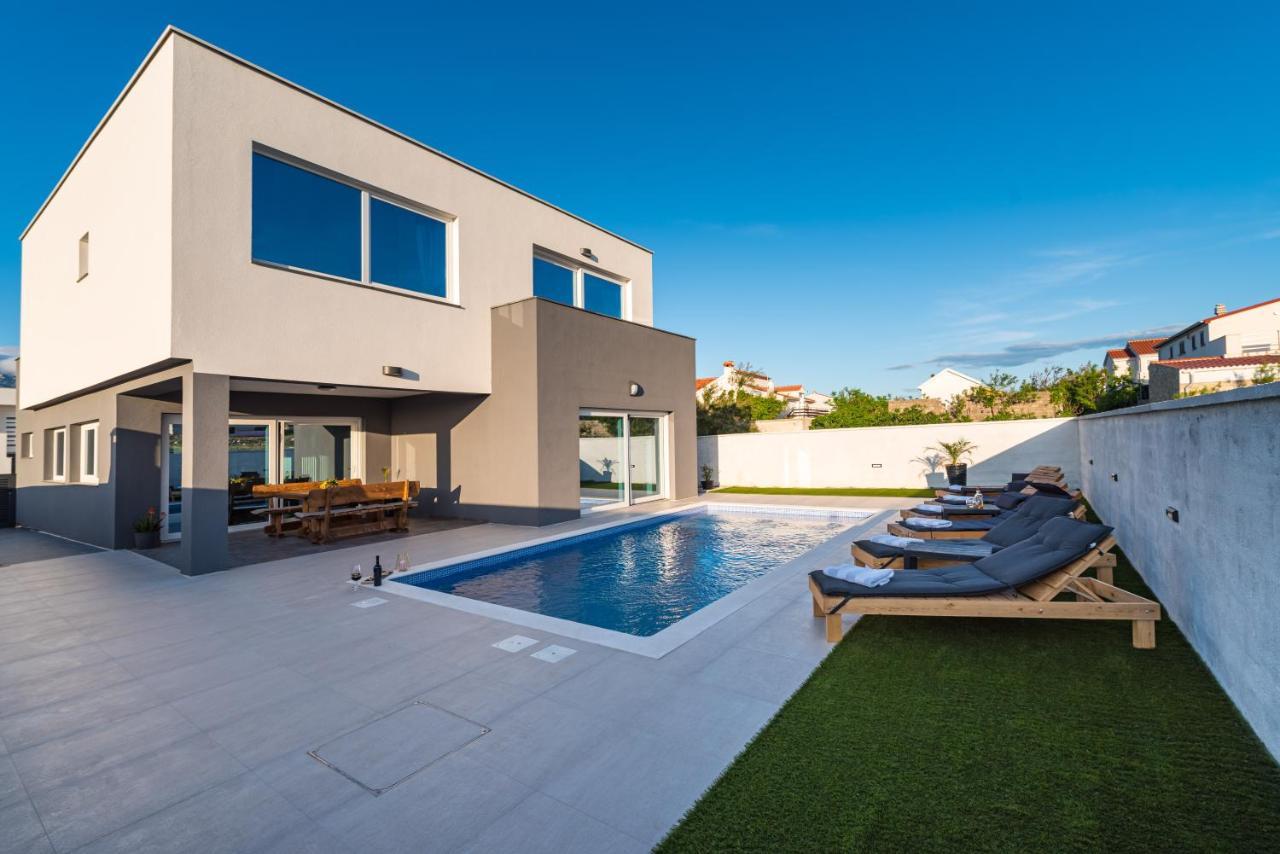 Luxury Villa Noemi Ražanac 외부 사진