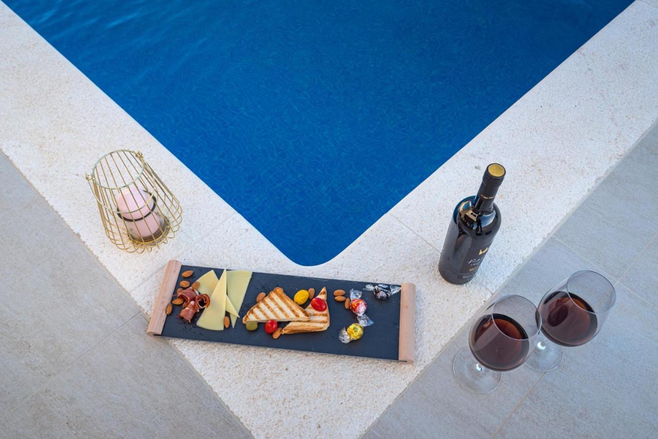 Luxury Villa Noemi Ražanac 외부 사진