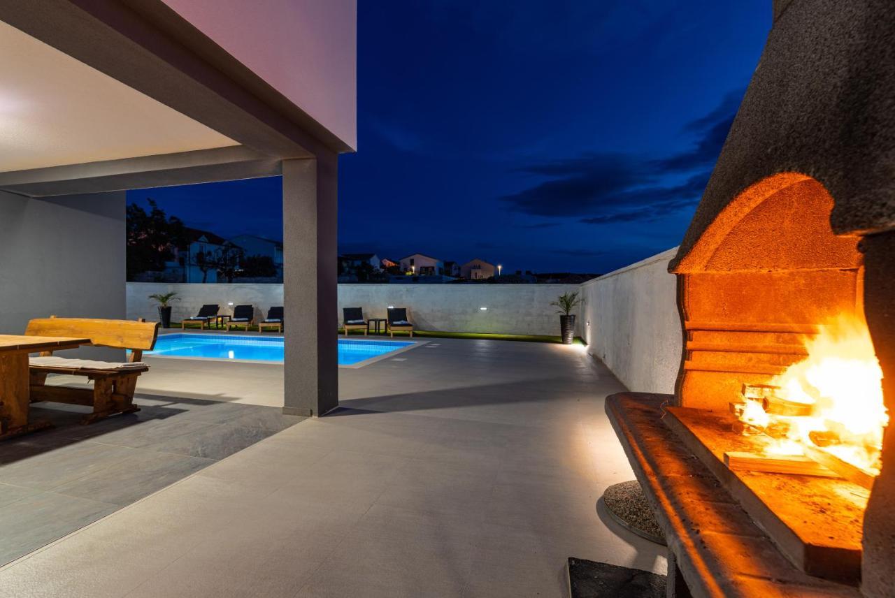Luxury Villa Noemi Ražanac 외부 사진