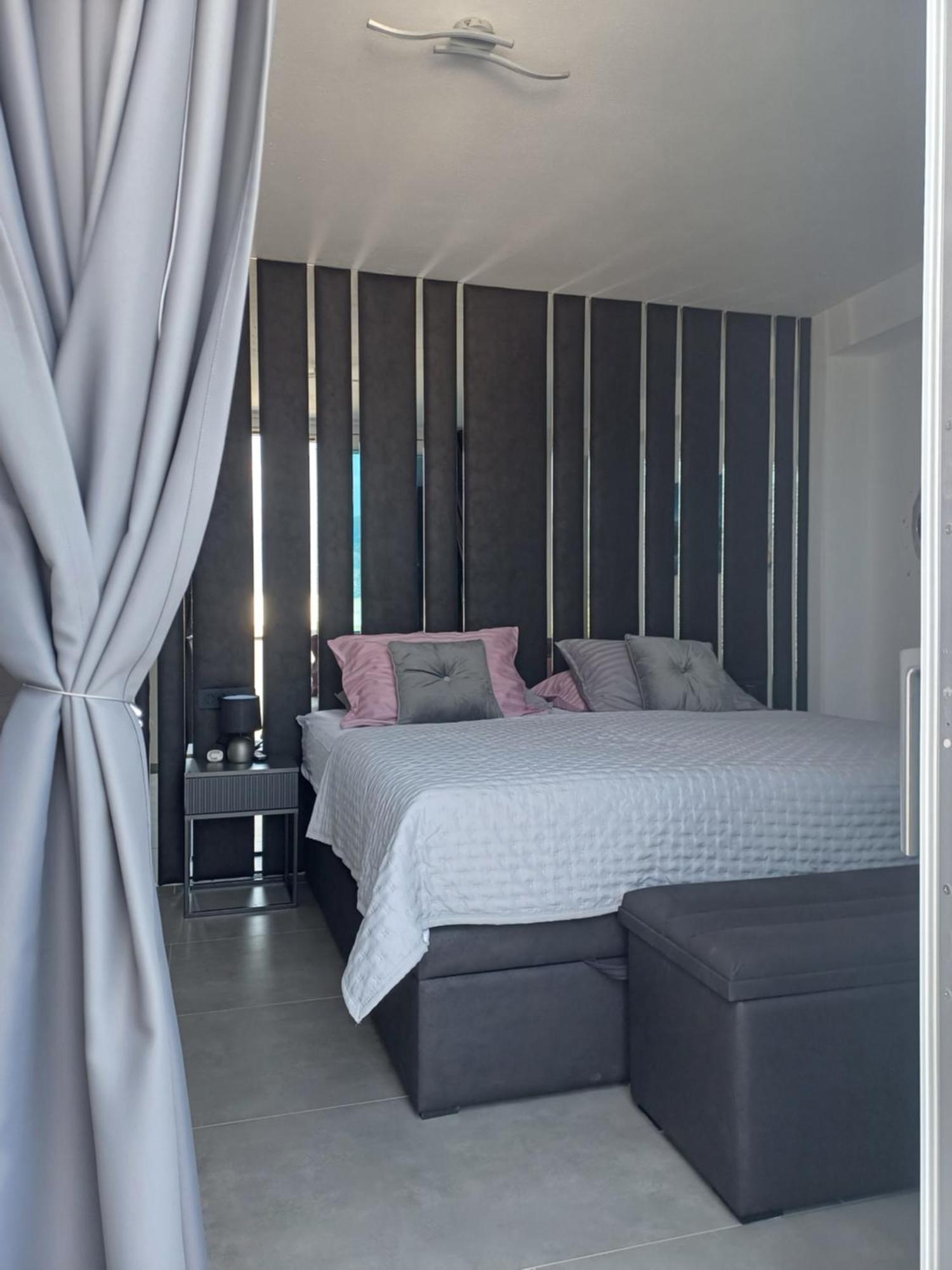 Luxury Villa Noemi Ražanac 외부 사진